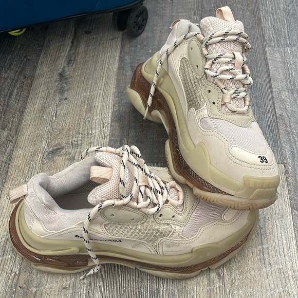 Triple S beige sneakers - Picture 1 of 2